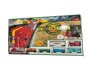 Bachmann E-Z Track System HO Scale Thunderbolt Electric Train Set 156 Pieces - Picture 1 of 10