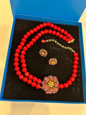 De Colección Heidi Daus "Divine Miss Daisy" Rojo Cuentas Cristal Distintivo Collar Pendiente Foto 1 de 4