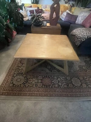 MESA DE CENTRO CUADRADA HEYWOOD WAKEFIELD MEDIADOS DE SIGLO RUBIA X BASE Acabado Original Foto 1 de 4