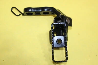 Reposapiés delantero derecho Bmw 97-99 F650 1997 F650st clavija paso con clavija de montaje derecha  Foto 1 de 4