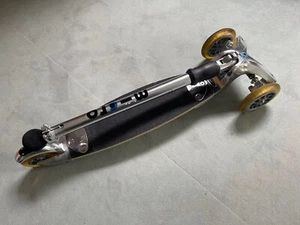 Micro Kickboard 1.0 - Scooter - 100 kg - Erwachsenen Roller - (wie) UNGEFAHREN ! - Bild 1 von 12