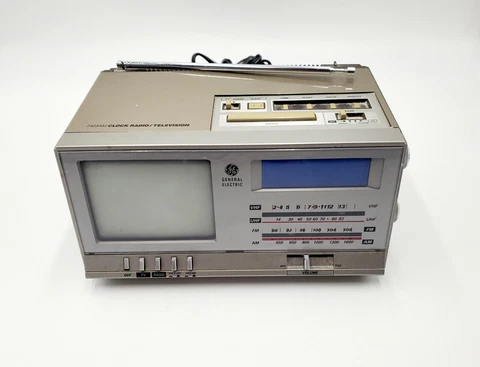 General Electric Vintage Television Clock Radio 1986 7-7225A Tested Works Cover