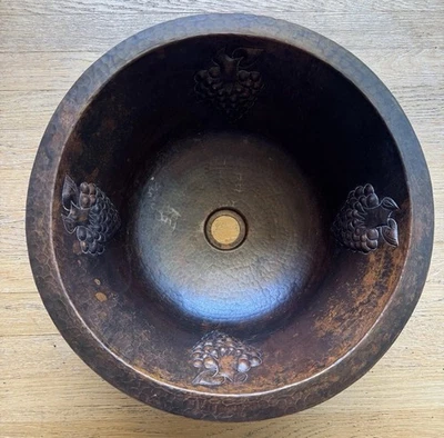 墨西哥铜水槽圆形葡萄叶设计浴室见尺寸阅读 — 第 1/4 张图片