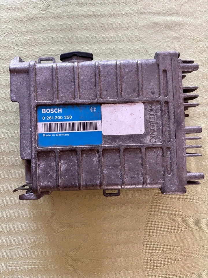 BMW K1 K100 RS  K1100 boitier calculateur Motronic Motorsteurgerät Control unit - Image 1 of 1