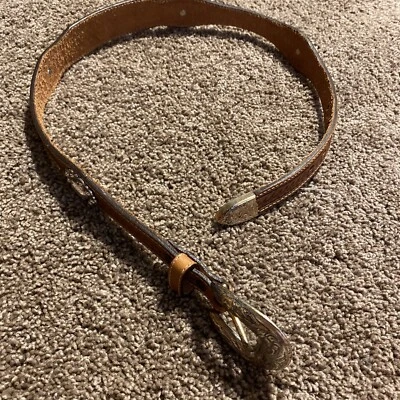 Cinturón Tony Lama De Colección Tony Tono Plateado Medallón Conchos Cuero Marrón Talla 26 Foto 1 de 4