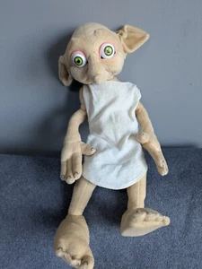 Juguete suave de peluche Harry Potter Talking Dobby 16" mundo mágico posable usado excelente - Imagen 1 de 4