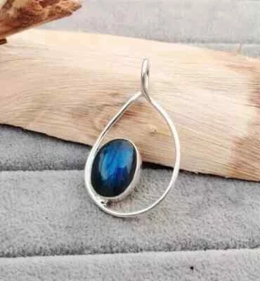 Hermoso colgante de piedras preciosas de labradorita de plata de ley 925 hecho a mano para mujer SD06 Foto 1 de 4