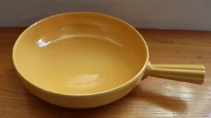 VINTAGE GENUINE H.L.Co. FIESTA  YELLOW FRENCH CASSEROLE PAN = VERY NICE = - Picture 1 of 7