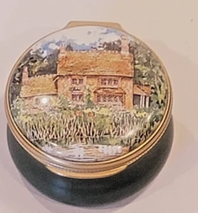 Alastor Enamels Cottage Trinket Pill Box Green Bottom 1 3/4" Made in England - Picture 1 of 4