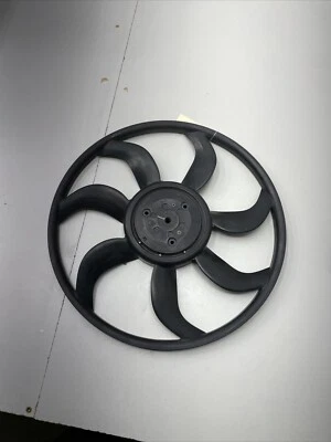 Lâmina de ventilador de refrigeração do radiador líquido de arrefecimento do motor Chevrolet Cruze 2016 fabricante de equipamento original - Imagem 1 de 4