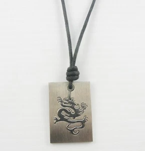 Collana Dragon Tag on a Surfer in corda nera cerata unisex regolabile - Foto 1 di 7