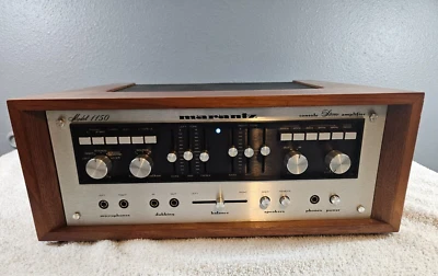 Amplificador de console estéreo Marantz 1150 com estojo de madeira/recapitulado - Imagem 1 de 4