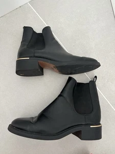 Women’s Zara black leather Chelsea ankle boots size 8 - Picture 1 of 13