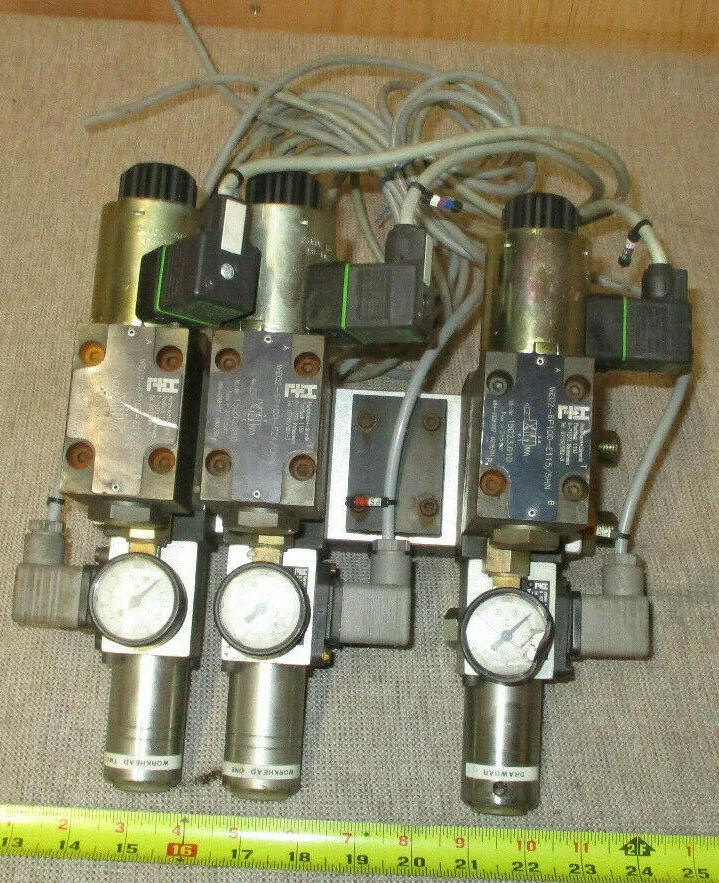 Hartmann Lammle WE02-6P100 Solenoid Hydraulic Manifold Block Valved Assembly - Image 1 of 4