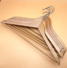Holzbügel / Kleiderbügel 5 x  Holzbügel mit Einkerbung und Steg -  44,5 cm