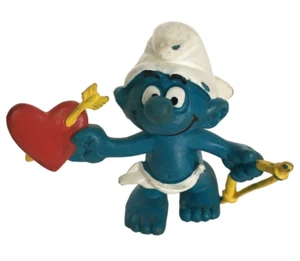 Schleich Cupid Smurf 1981 Heart Valentine Figurine PVC Peyo Bow Arrow - Picture 1 of 7