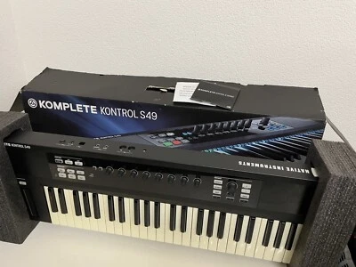 Native Instruments Komplete Kontrol S49 MK1 Keyboard MIDI 38052 - Bild 1 von 4