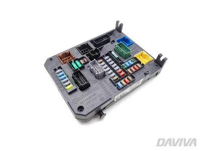 Peugeot 308 SW Sicherungsrelais-Steuermoduleinheit 1.2 THP 130 Benzin 9806687880 - Image 1 of 4