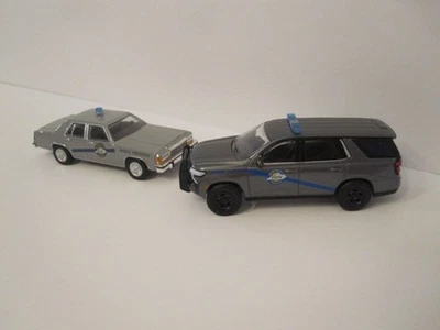GREENLIGHT KENTUCKY STATE POLICE LOT OF 2 TAHOE AND CROWN VIC 1/64 LOOSE - Image 1 of 4
