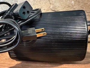 SINGER Sewing Machine Motor Control Foot Pedal Three Pin part 618597-075 - Picture 1 of 2