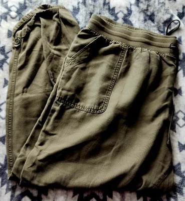 Maurices Womens 20W Green Weekender Pants Pockets Pre-Owned - Image 1 of 4