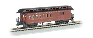 Bachmann-Wood Old Time Combine w/Round-End Clerestory Roof - Ready to Run -- Pen