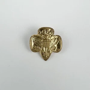 Vintage Girl Scouts of America Pin Brooch GS USA Eagle Gold Tone Stamped “R” - Picture 1 of 4