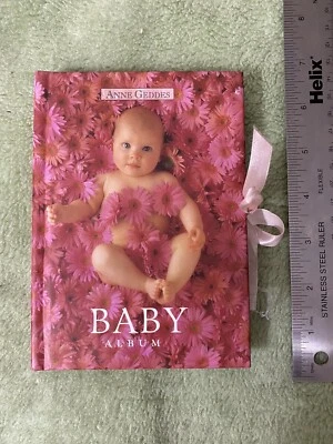 Anne Geddes Photo Album Baby 10 pictures Book Pink Gerber Daisies Flowers - Image 1 of 4