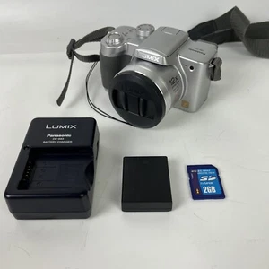 Panasonic Lumix DMC-FZ5 5.0MP Digital Bridge Camera + Battery SD Card & Charger - Picture 1 of 8