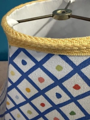 Lámpara de mesa colores primarios para niños SOMBRA adorno amarillo araña usado en excelente estado charn 11,5" Foto 1 de 4