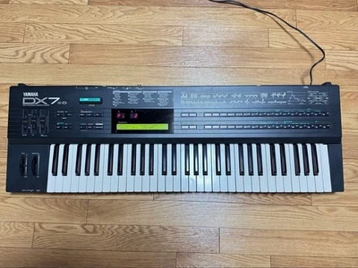 YAMAHA DX7II-FD Digital Programmable Algorithm Synthesizer Japan GEBRAUCHT - Bild 1 von 4