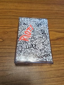 AUTHENTIC PARAMORE - Riot! ORANGE CASSETTE - Like New Hayley Williams - Picture 1 of 3