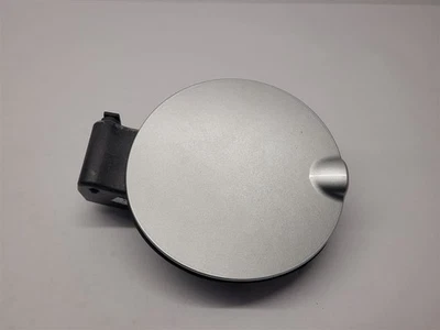 Porta de enchimento de combustível Ford Edge 2011-2015 prata  - Imagem 1 de 4