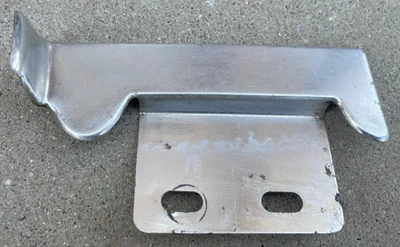 CADILLAC DEVILLE PARA-CHOQUE TRASEIRO TRASEIRO MONTAGEM ESQUERDA ACABAMENTO DE INSERÇÃO INTERNA 1965 65 FABRICANTE DE EQUIPAMENTO ORIGINAL #7 - Imagem 1 de 4