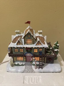 Hawthorne Village Rudolph’s Christmas Town Elf Music Academy sin certificado de autenticidad, no. A8917 - Imagen 1 de 6
