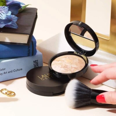 AUTHENTIC LAURA GELLER Balance-n-Brighten Foundation in Golden Medium BNIB - image 1 of 4