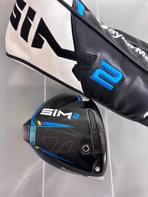 Taylormade SIM2 driver ( head only ) RH 10.5 degree w/cover - Image 1 of 4