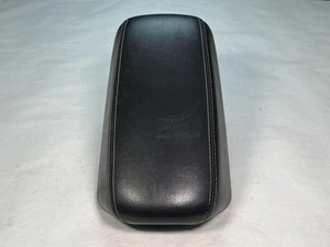 2014-2018 JEEP CHEROKEE FRONT CENTER CONSOLE ARMREST STORAGE LID BLACK OEM - Bild 1 von 11