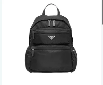 Nova Mochila de Nylon Prada Preta - Imagem 1 de 4