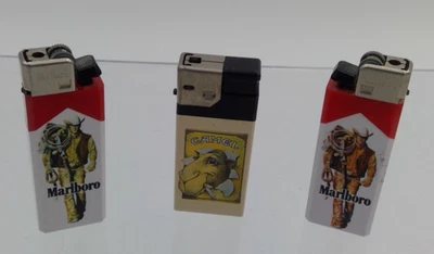 VINTAGE MARLBORO LIGHTER  COWBOY GRAPHICS - Image 1 of 4