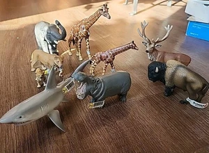  Schleich Wildtiere Tier Konvolut, Bisontiere, Giraffe, Elefant, Hai, Nilpferd  - Bild 1 von 5