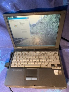 Vintage Laptop Compaq Armada M300  P2250 Series Pentium III with Expansion Unit - Picture 1 of 23