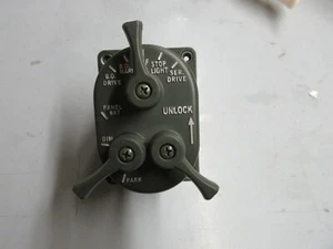 2.5 TON M35A2 M SERIES 3 LEVER LIGHT SWITCH fits willys jeep M38A1 M38 M151  - Picture 1 of 4