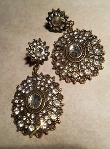 Pendientes destacados - antiguos estrás dorado latón, vidrio - orejas perforadas - Imagen 1 de 9