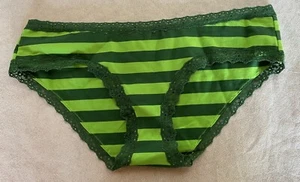 VICTORIA'S SECRET PINK Size M 2008 Ex Low Rise Hipster Green Stripe Lacy Panties - Picture 1 of 6