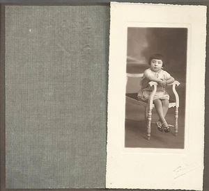 FOTOGRAFIA ORIGINALE _ H. GENDRAUD CLERMONT-FERRAND_ BIMBA SEDUTA_12 - 1926 - Picture 1 of 1