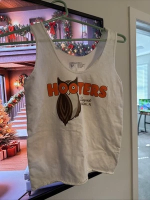 Hooters Miami Bayside Tank top Size Medium - Image 1 of 4