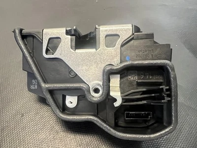 Door Lock Actuator Motor Front Right,Right WD Express 51 21 7 202 146 - Image 1 of 3