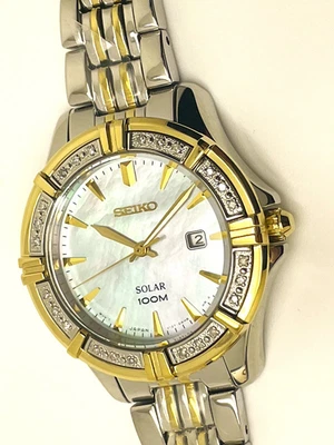 SEIKO LADIES V137-0AC0 NOT WORKING 24 DIAMOND SOLAR ANALOG 100M WATCH SUT072 - Image 1 of 4