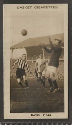 PATTREIOUEX-FAMOUS FOOTBALL 1922 (F1-191)-#144- BLACKBURN ROVERS - DAVIS - Image 1 of 2